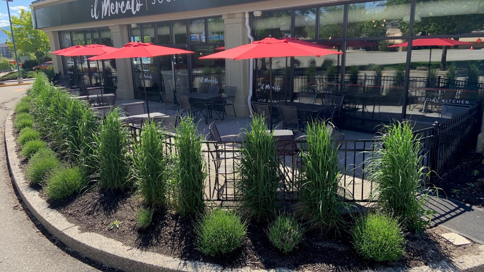 il Mercato wheelchair accessible patio restaurant in West Kelowna, British Columbia